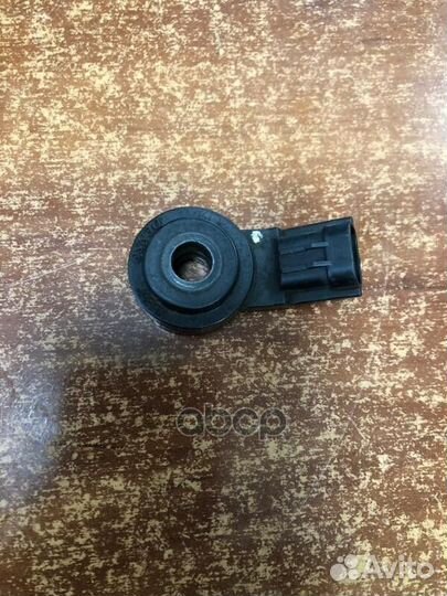 Б/У Датчик детонации Volvo 30750883 volvo