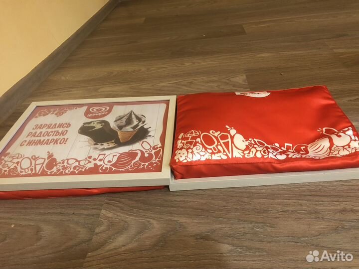 Столик, поднос для завтрака