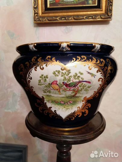 Кашпо старинное. Англия