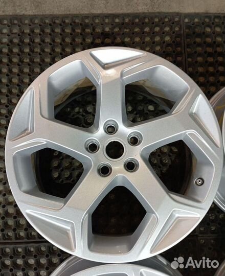 Диски R20 Land Rover Discovery 5, Discovery 3, Ran