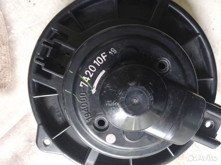 Моторчик печки toyota probox