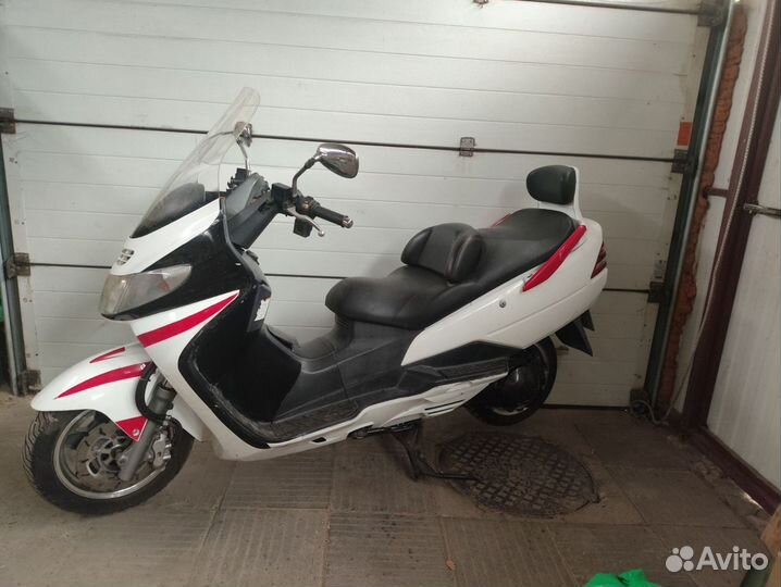 Suzuki sky wave 250