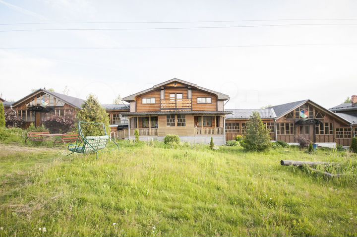 Коттедж 800 м² на участке 3 га