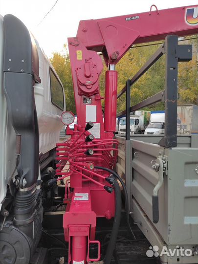 Hino 300 (Dutro) с КМУ, 2010