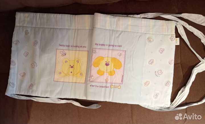 Бортики, матрасик, мобиль, погремушки и др