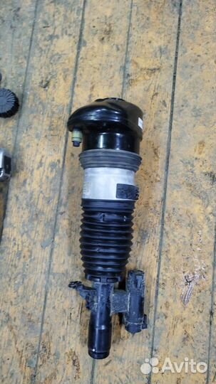 Пневмобаллон амортизатора BMW 6-й серии G32