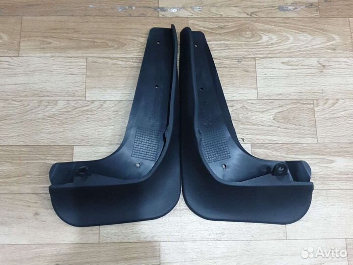 Брызговики передние форд 3