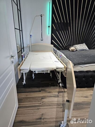 Электрическая кровать со встроенным креслом Кмр-20