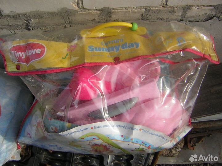 Развивающий коврик Tiny Love Gymini Sanny Day