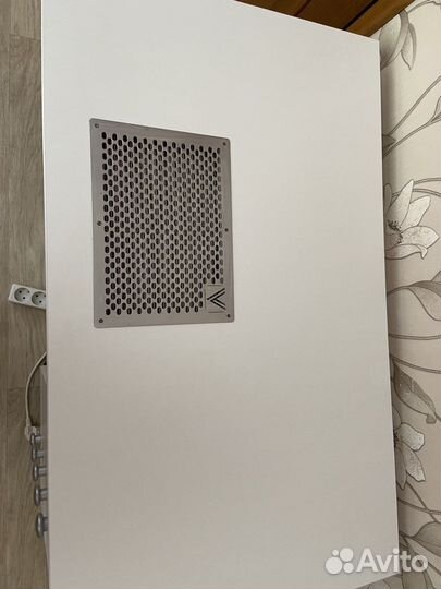 Маникюрный стол