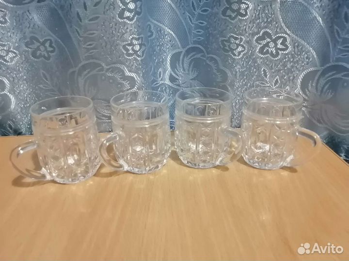 Кружки и рюмки хрустальные