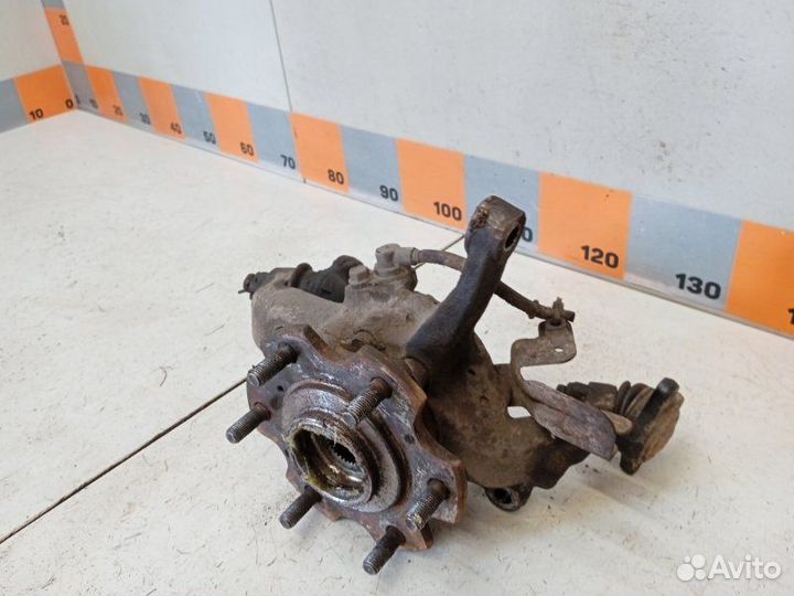 Кулак поворотный передний левый Mitsubishi Pajero