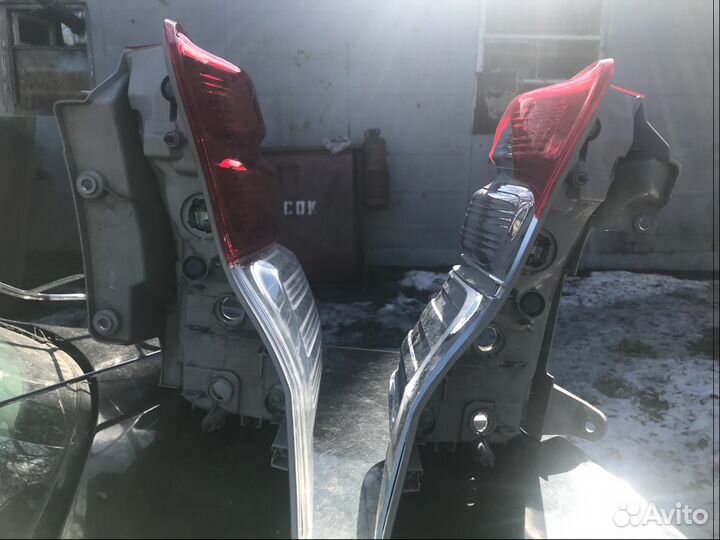 Фонарь задний прадо 150 со сколом правый