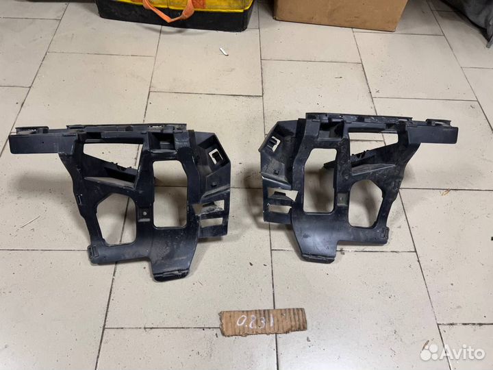 Кронштейн бампера внутренний Jaguar I-pace