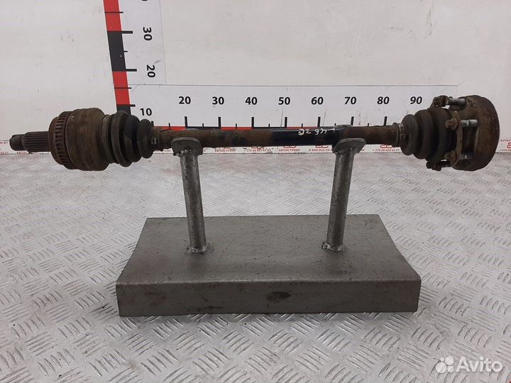 Полуось задняя (приводной вал, шрус) BMW 3