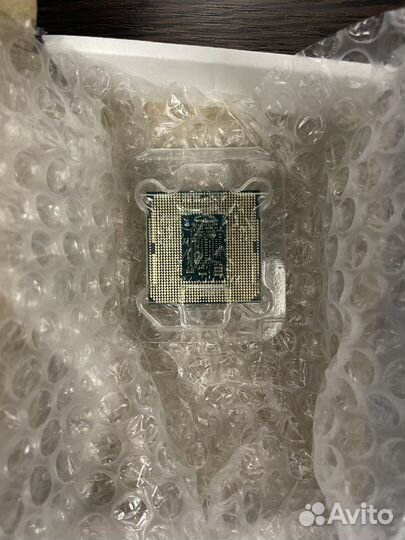 Процессор i3 8100