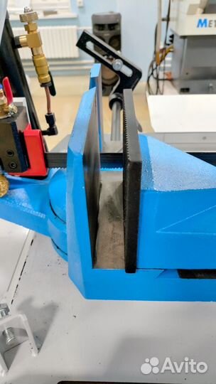 Ленточнопильный станок MetalTec BS 220 FH