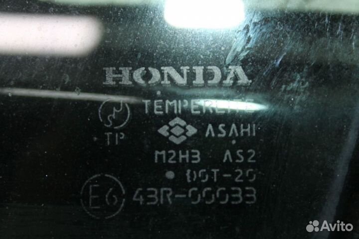 Стекло двери переднее левое Honda Accord 7