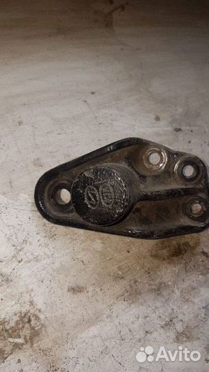 Кронштейн двс Hyundai Solaris