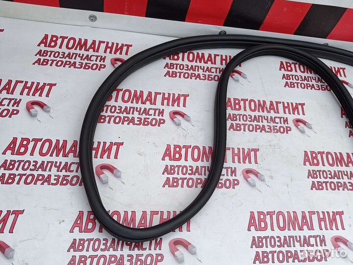 Уплотнительная резинка задней двери Джили Кулрей