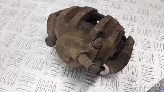 Суппорт тормозной передний правый BMW 3 E90/E91 (9