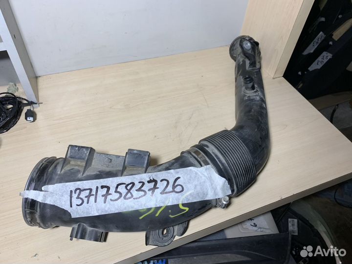 Воздуховод BMW 13717583726