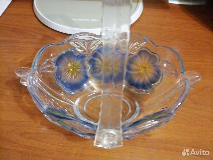 Ваза корзинка цветное стекло