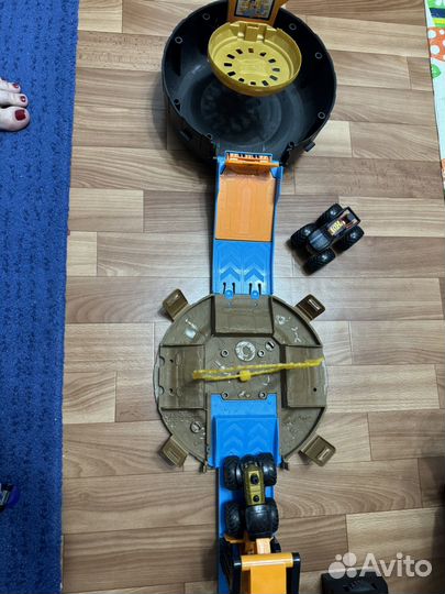 Hot wheels монстр трак