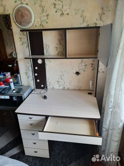 Компьютерный стол