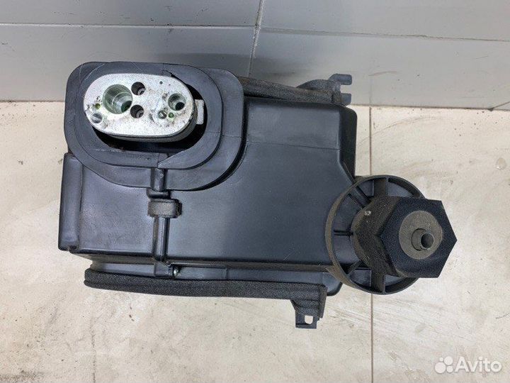 Радиатор кондиционера салона Nissan Liberty QR20