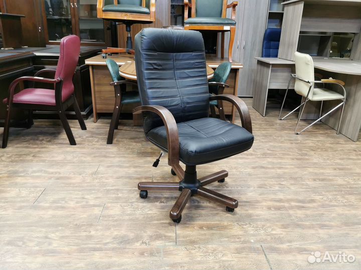 Кресло руководителя орман экс-чрн кожа дерево