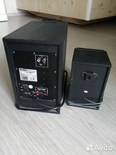Сабвуфер и колонка sven sps-820