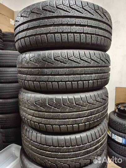 Pirelli Winter Sottozero 210 235/55 R18