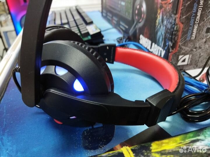 Игровой набор 4 в 1:Клава+Мышь+Наушники+Ковёр