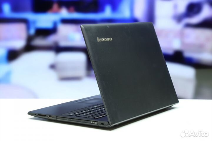 Надежный ноутбук Lenovo 15/8GB/SSD/Win 10