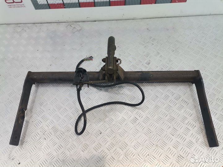 Фаркоп (прицепное устройство) для Ford Focus 1