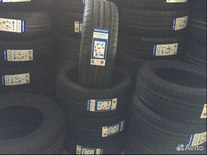 Windforce Catchfors UHP 245/40 R20 99W