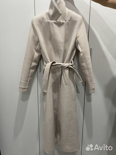 Пальто женское розовое (размер s)