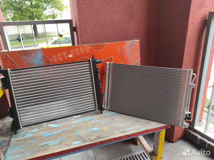 Радиатор двигателя и кондиционера Kia Ceed 10-18