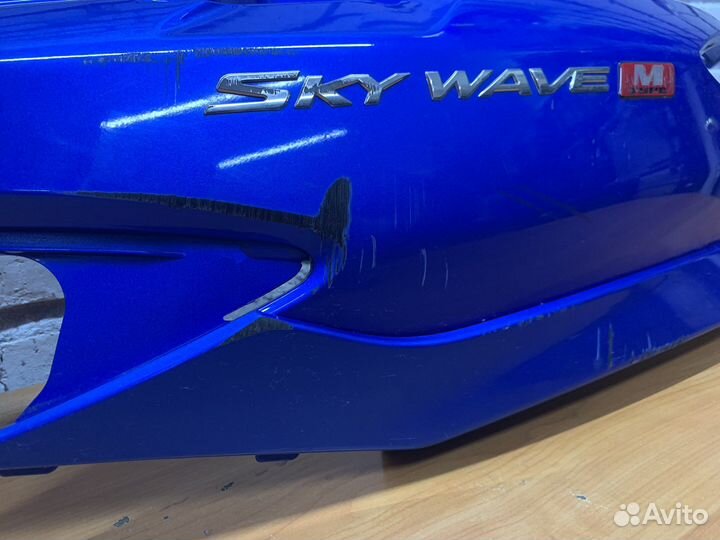 Боковина верхняя (L) Suzuki SkyWave AN250/400 ck44