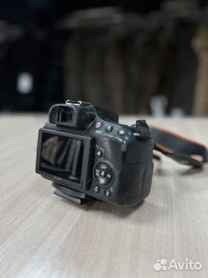 Фотоаппарт sony SAL18552 с чехлом и зарядкой