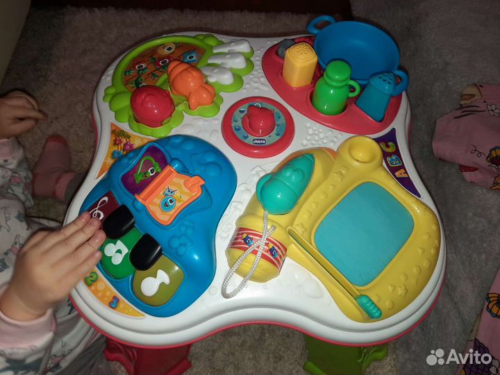 Развивающий столик chicco