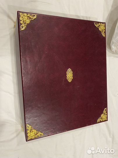 Родословная книга в коробке