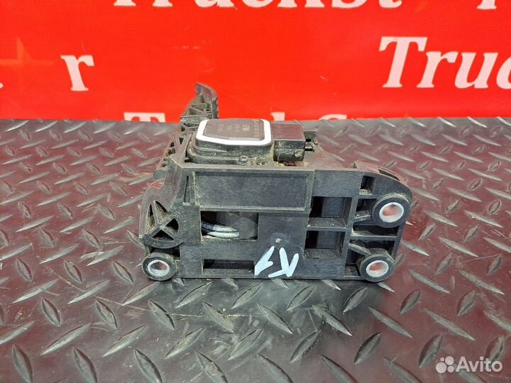 Педаль акселератора