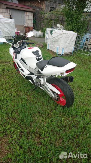 Honda Cbr 929 rr 2001г