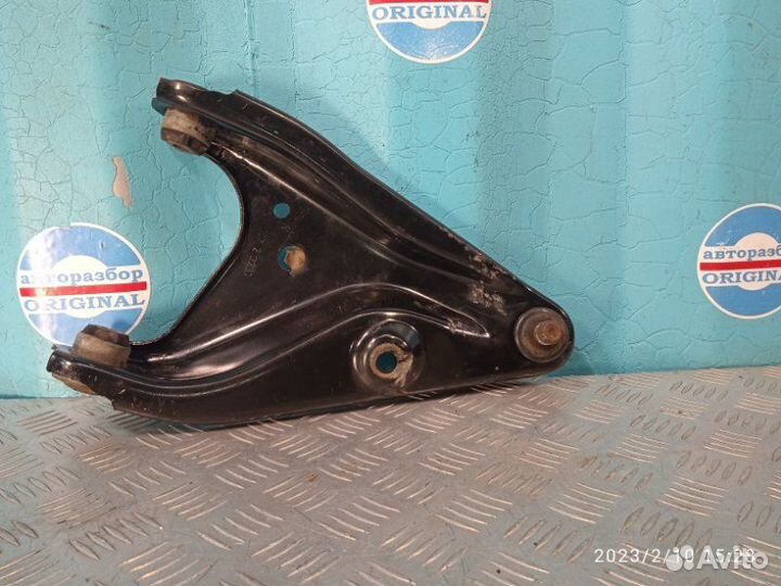 Рычаг нижний Renault Logan 1