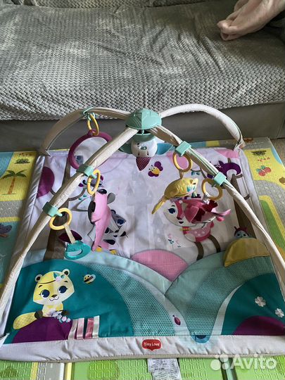 Развивающий коврик tiny love