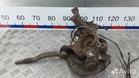 Ступица передняя левая toyota auris E150 (9LV04K90