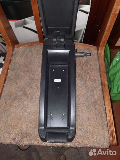 Подлокотник на opel astra h