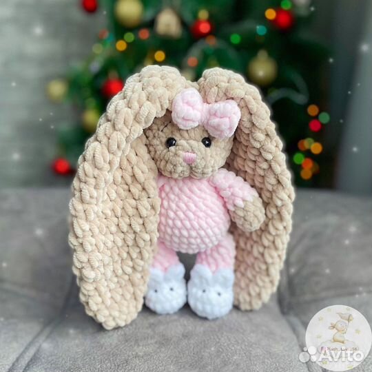 Вязаные плюшевые игрушки зайки